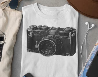 Vintage Camera Art Print tee, Photography Gift, Retro Film Camera Shirt, gift for photographer, camera shirt, Camera Lover Gift