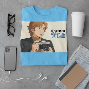Chemise pour appareil photo, cadeau pour amateur d'appareil photo, chemise anime, chemise de photographie, chemise de film, chemise oeuvre d'art, chemise manga, cadeau pour lui, chemise de bande dessinée