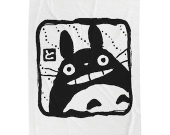 Totoro Velveteen Plush Blanket: Cozy Home Decor Throw
