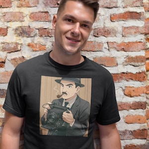 Vintage Camera T-Shirt: Retro Anime Photographer Gift