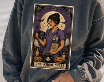 Schulschwester-Shirt für die Gruselsaison, Halloween-Krankenschwester-T-Shirt, süßes medizinisches Doodle-Sweatshirt, Geschenk für Krankenschwestern, Schulleben