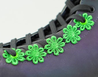 PAIR Green Daisy Chains | Roller Skate Accessories | Lace Chains | Daisy Lace Chains | Skate Patches | Boot Jewelry | Flower Lace Chains