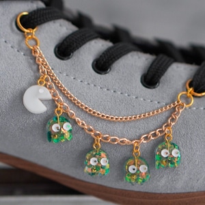 Shoe lacelet, roller skate lace charms, roller skate accessories, shoe jewelry, skate lover gift, gamer gift, shoe lace charm, sneaker chain