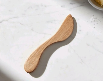 Cuchillo de mantequilla de roble hecho a mano / Untador de madera rústica, cuchillo para queso, utensilio ecológico