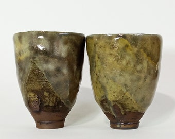 2 Studio pottery Yunomi, ceramic 9.5 cm; 3.8''.