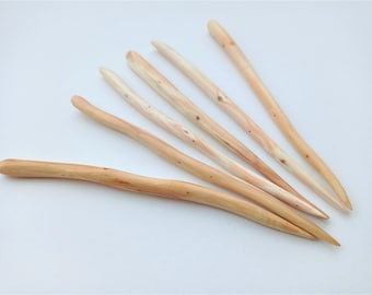 Bâton de cheveux de genévrier, épingle à châle en bois, bâton de genévrier sculpté à la main