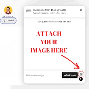Pode incluir: Uma seta vermelha aponta para um bot&atilde;o de upload de imagem com um &iacute;cone de imagem. O texto "ATTACH YOUR IMAGE HERE" est&aacute; acima do bot&atilde;o. O texto "Got questions? Guisseppe can help!" est&aacute; acima da seta.