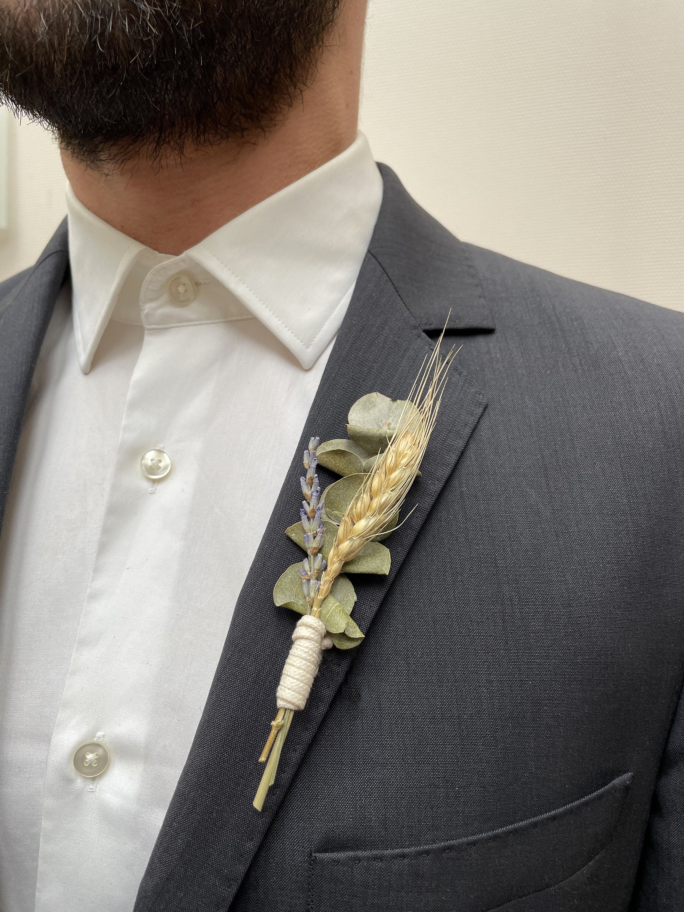 Boutonnière Owen - Accessoire en Fleurs Séchées Naturelles, Broche Pour Mariage, Marié ou Témoin