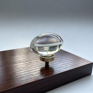 Pomelli per cassetti in acrilico trasparente personalizzabili con incisione, maniglie per armadi in cristallo con base in ottone, maniglie originali per guardaroba, pomelli personalizzati per la decorazione di mobili e cassettiere.