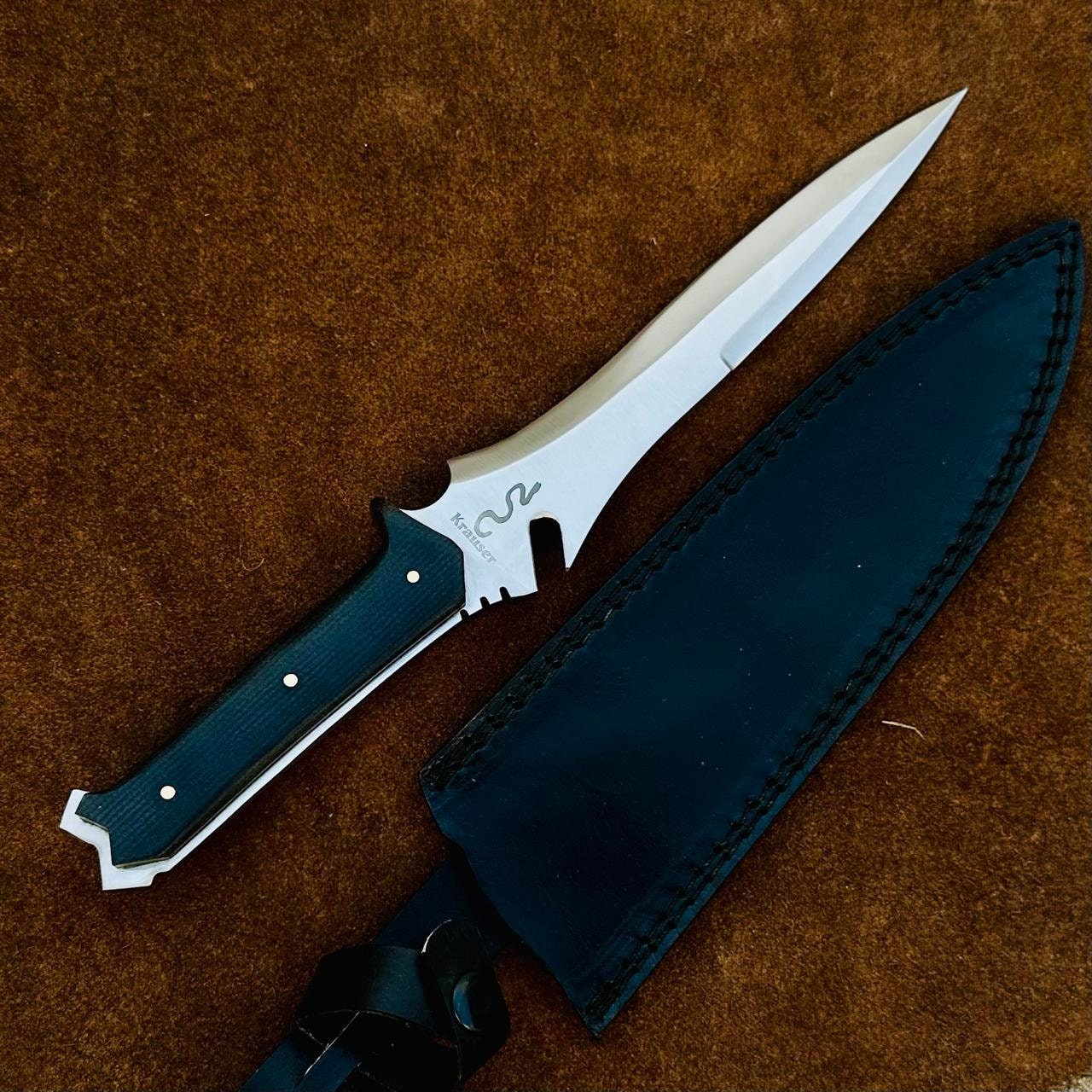 ジャック・クラウザー | レオン・ケネディのナイフ、パーソナライズ