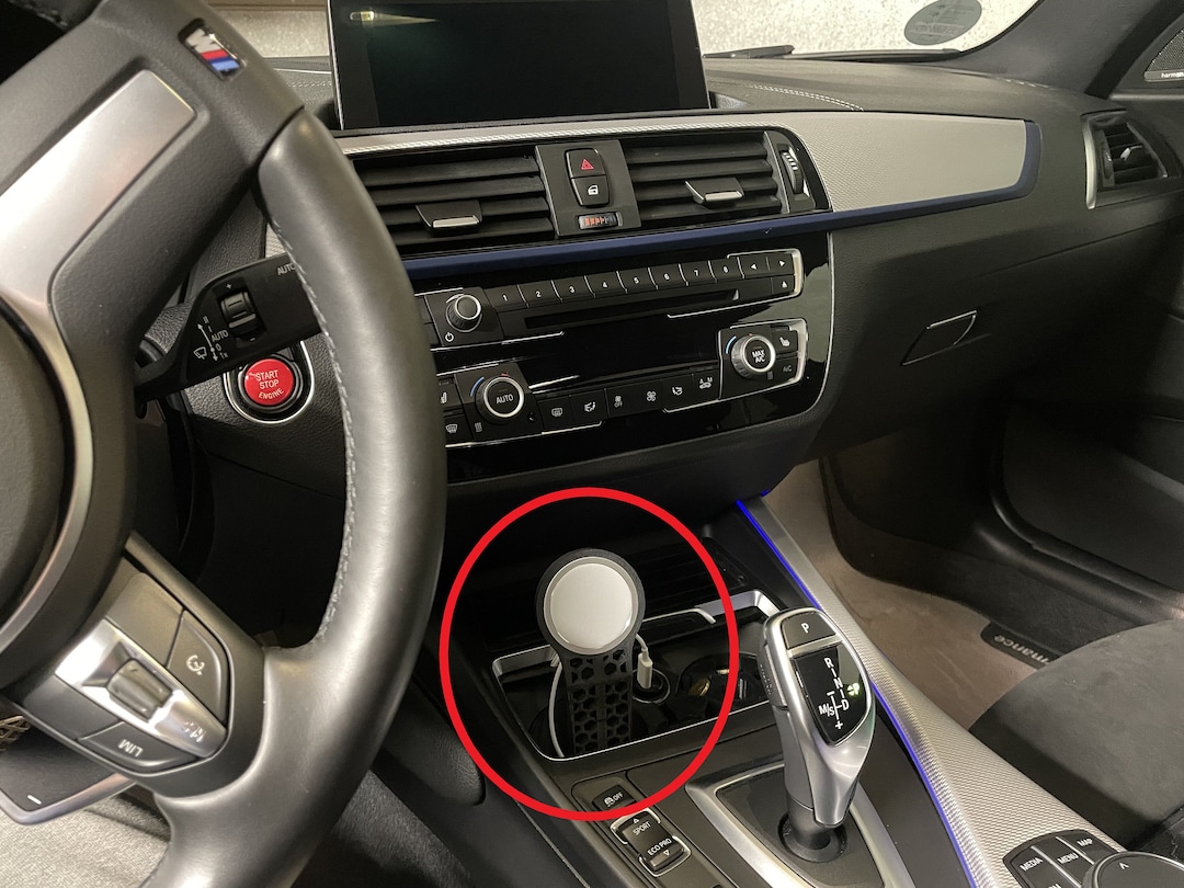 Bmw mobile cheap phone holder