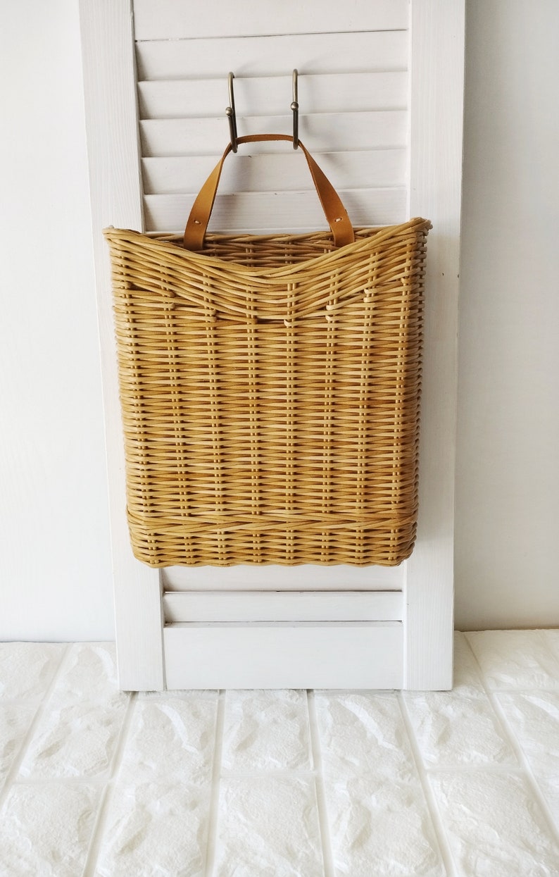 Basket on the door for flowers. Rectangular flat flower basket. Wicker basket in natural color, front door decoration. Hanging basket . image 3