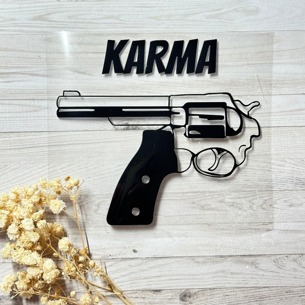 Bügelbild Karma mit umgedrehter Pistole, Bild mit Motiv und Spruch witzig, Revolver, Aufbügelbild mit Schriftzug, Bügelbild zweideutig