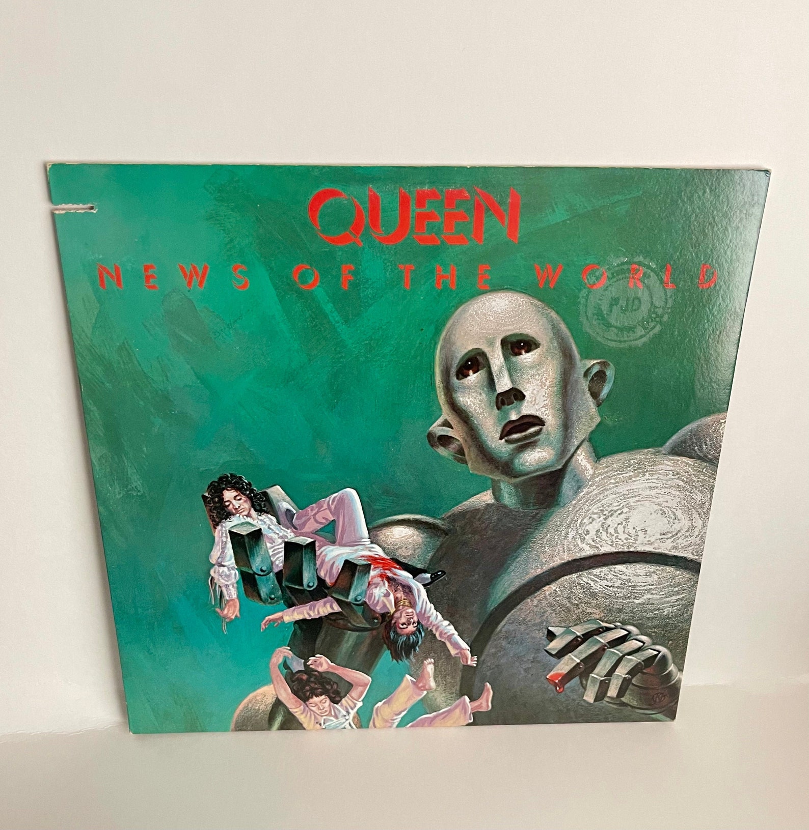 Queen News of the World Vintage 1977 Vinyl LP Etsy Queen News of the World Vintage 1977 Vinyl LP Etsy