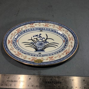Vintage Chinese Rice eye blue / white 8" oval plate flower