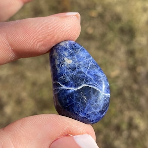 High Quality Sodalite Tumble, Bright Blue Sunset Sodalite Crystal Tumble Stone