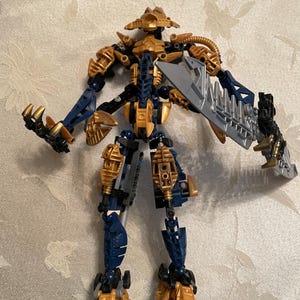 LEGO Bionicle 8734 BRUTAKA Gold Titan Warrior COMPLETE Etsy
