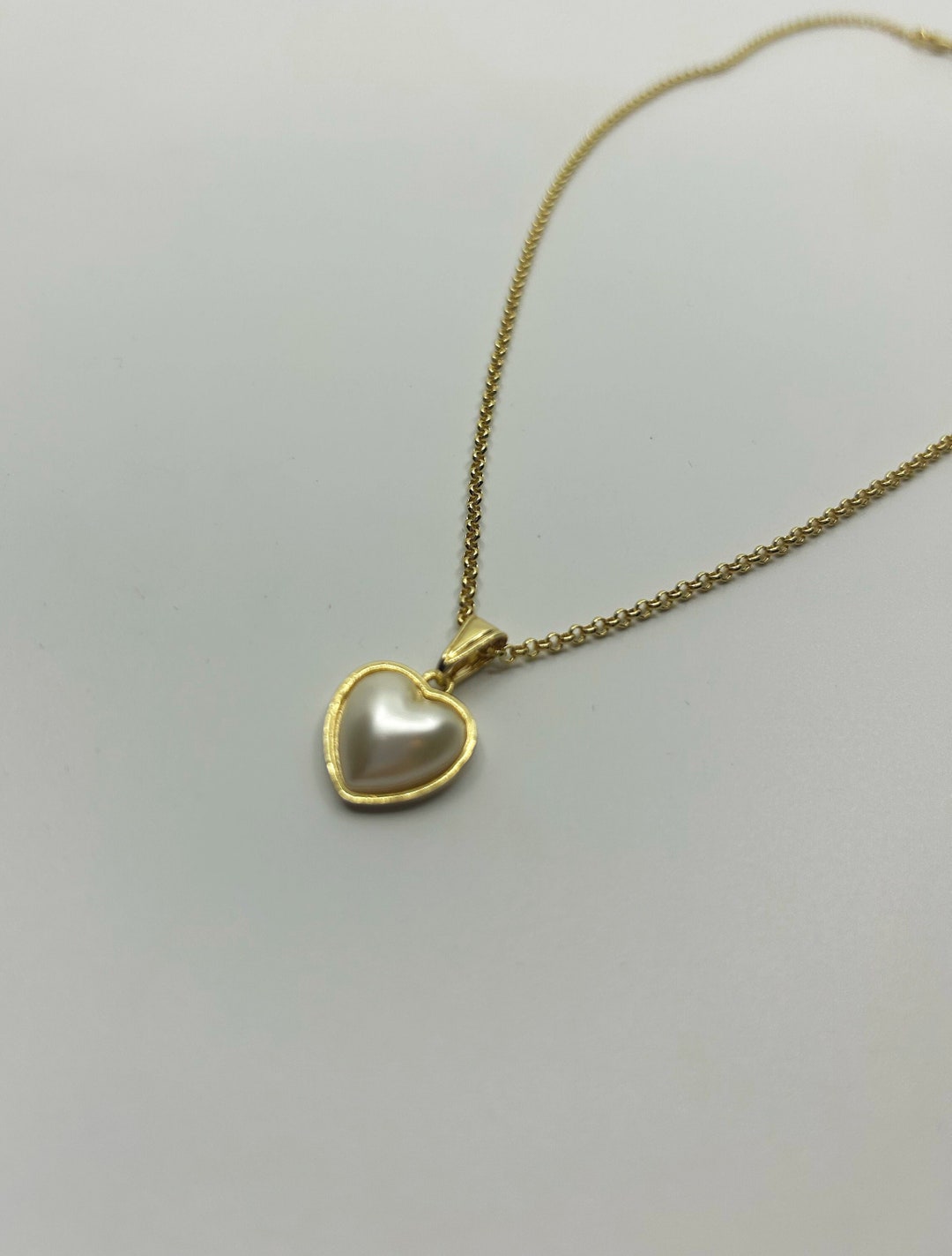 Sophisticated Heart And Pearl Necklace Set main image 0