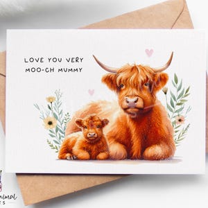 Tarjeta del Día de la Madre con vaca de las Tierras Altas • Regalo personalizado para mamá de parte de su hija e hijo • Felicitación de cumpleaños personalizada para mamá y bebé vaca