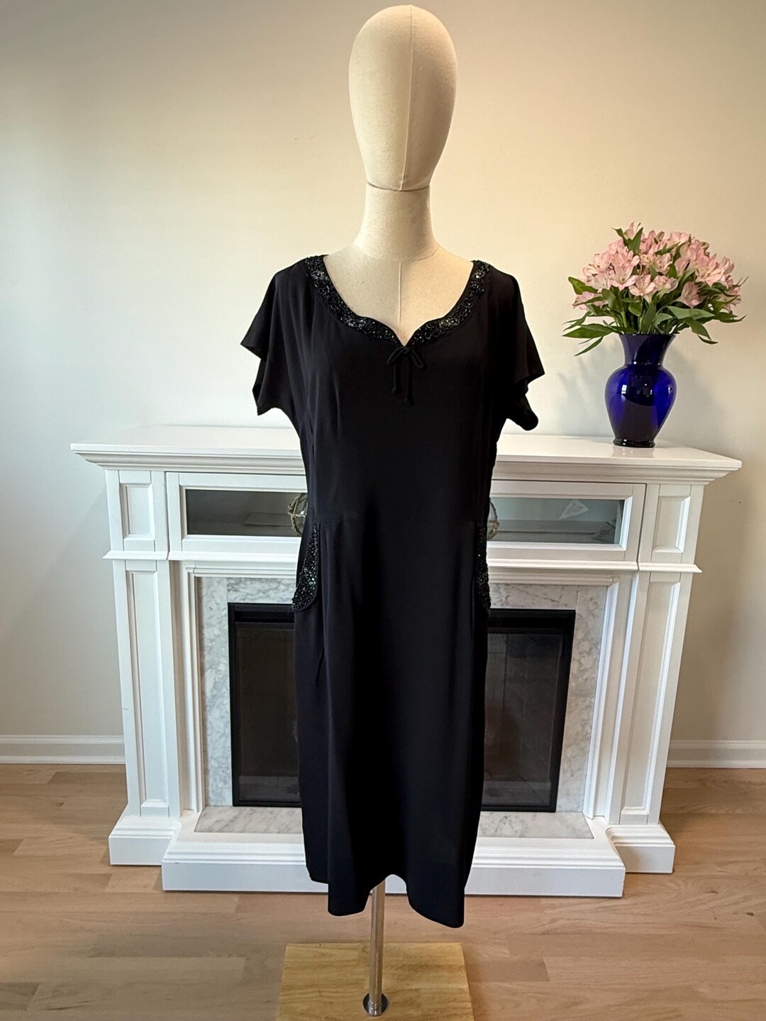 1940s Black Cutout Neckline Tulip Print Dress | S/M main image 0