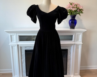 1980&#39;s Black Velvet Laura Ashley Cocktail Dress