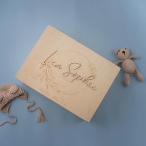 Caja de recuerdos personalizada para bebés con flores - regalo de bautizo, regalo de nacimiento, regalo de Navidad para niños, caja de madera