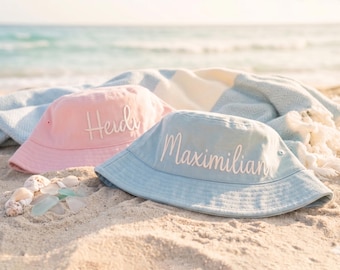 Bestickter Kinderhut mit Namen | Personalisierter Sonnenhut für Mädchen und Jungen | Bucket Hat aus Bio-Baumwolle | Geschenk für Kinder