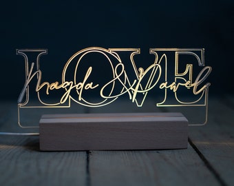 Personalisierter Schriftzug LOVE als Acryllampe Nachttischlampe Valentinstag Geschenk Hochzeitsgeschenk