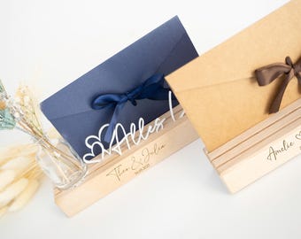 Personalized wooden wedding photo rail | Engraved oak photo holder | Wedding money gift | Picture rail with vase