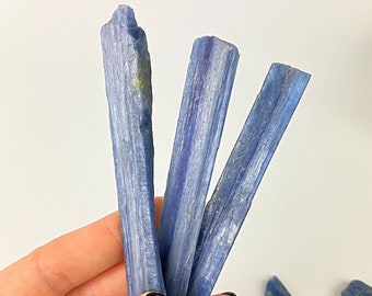 Hojas de cianita azul cruda de Brasil, regalo de cristal curativo