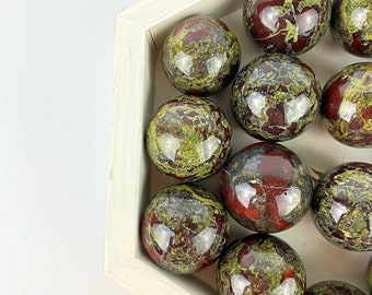 ドラゴンブラッドスフィア、ドラゴンブラッド、クリスタルスフィア