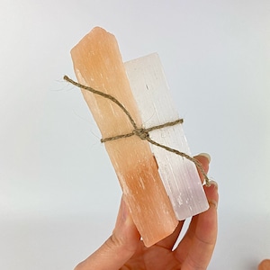 2er Set dicker Selenit Sticks aus Marokko/Hochwertiger Selenit/Orange und weißer Selenit/Selenit aus Marokko/Geschenk Kristall Aufladung