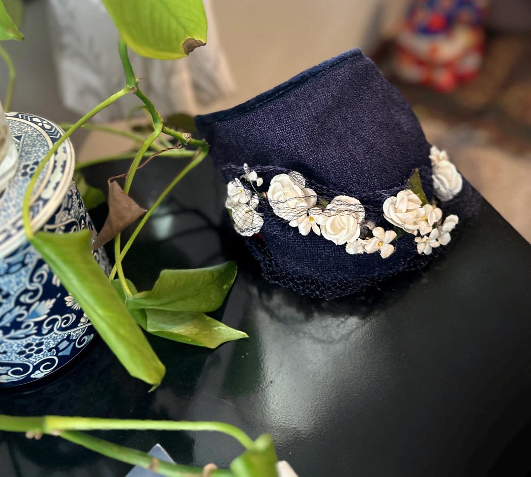 1940s Blue Suitor Pin-On Flowered Tilt Hat w/Original Netting 1940s Blue Suitor Pin-on Flowered Tilt Hat W/original  main image 3