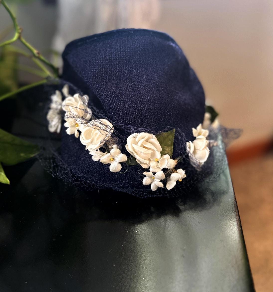 1940s Blue Suitor Pin-On Flowered Tilt Hat w/Original Netting 1940s Blue Suitor Pin-on Flowered Tilt Hat W/original  main image 4