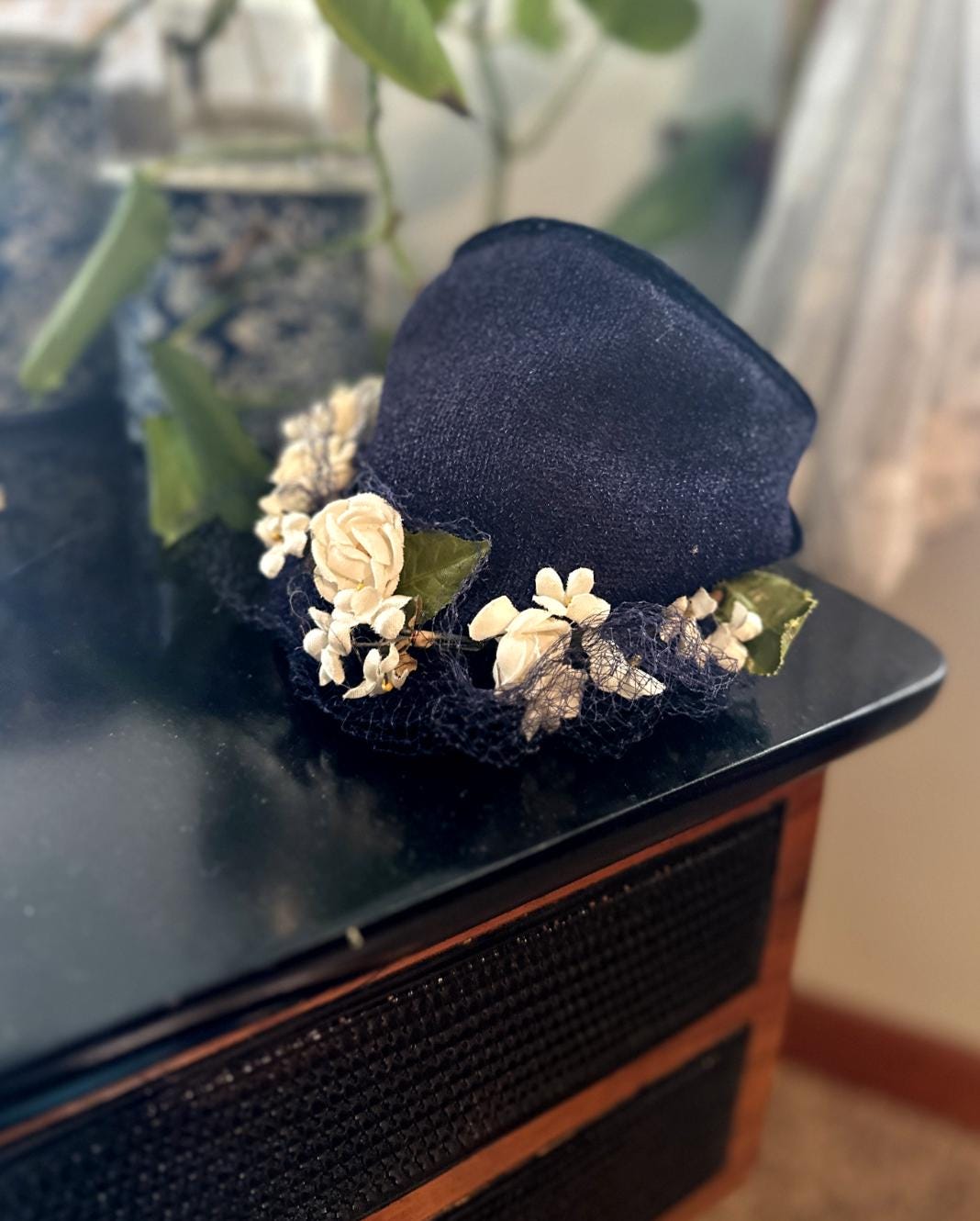 1940s Blue Suitor Pin-On Flowered Tilt Hat w/Original Netting 1940s Blue Suitor Pin-on Flowered Tilt Hat W/original  main image 2