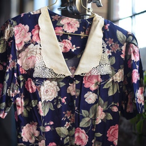1980s Blue Floral Collared Shirtwaist Dress M