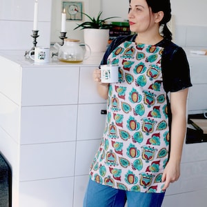 Kitchen Apron, Housewarming Gift, White Floral Apron, Grandma&#39;s Apron, Fabric Apron, Cooking Aprons for Women, Chef Apron, Gifts for Mom