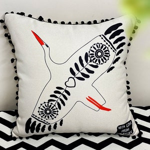 Funda de almohada decorativa con estampado de cigüeña, detalle rústico de sofá, regalo para casa nueva, funda de almohada de 45 x 45 cm, funda de almohada bohemia monocromática