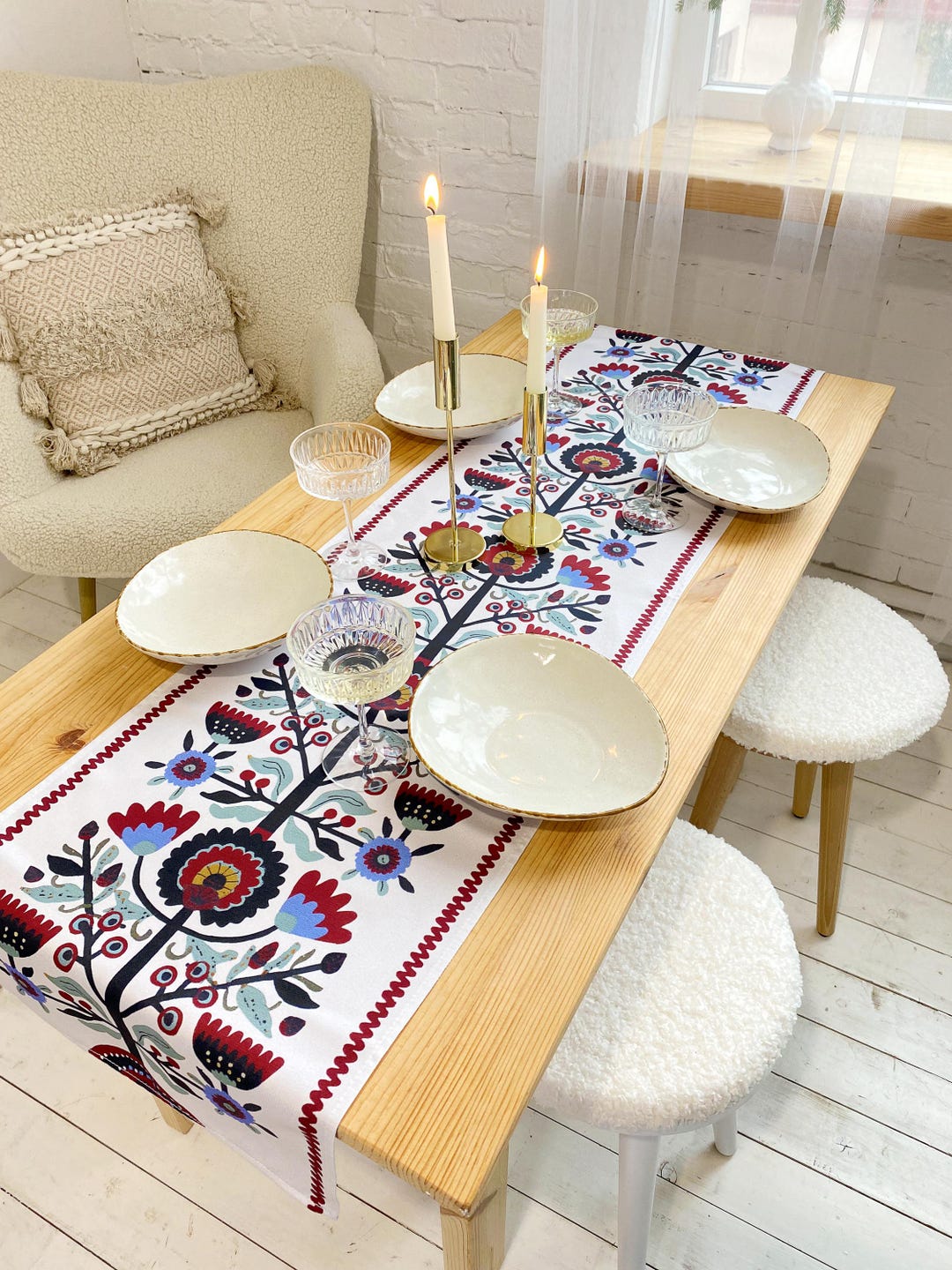 White Floral Table Runner With Flowers, Elegant Botanical Decor for ...