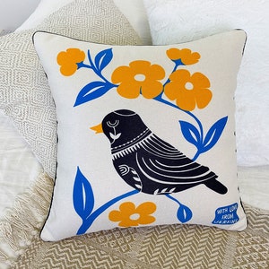Funda de almohada floral, regalo para amantes de la naturaleza, funda de almohada con diseño de ruiseñor ucraniano, funda de almohada moderna de estilo rústico, regalo bonito para casa nueva, regalo de cumpleaños para mamá