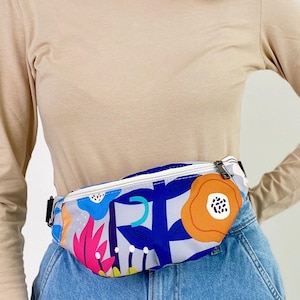 Riñonera de lona con estampado floral, unisex, para mujer, pequeña bandolera de verano, fabricada en Ucrania.