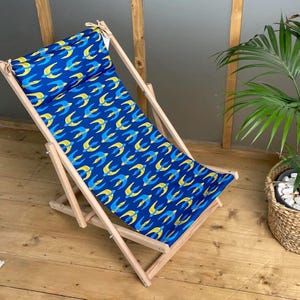 Cute Folding Wooden Deck Chair with Colorful Parrot Print, Funny Beach Lounger, Garden Furniture, Adjustable Summer Patio Chair, Wife Gift