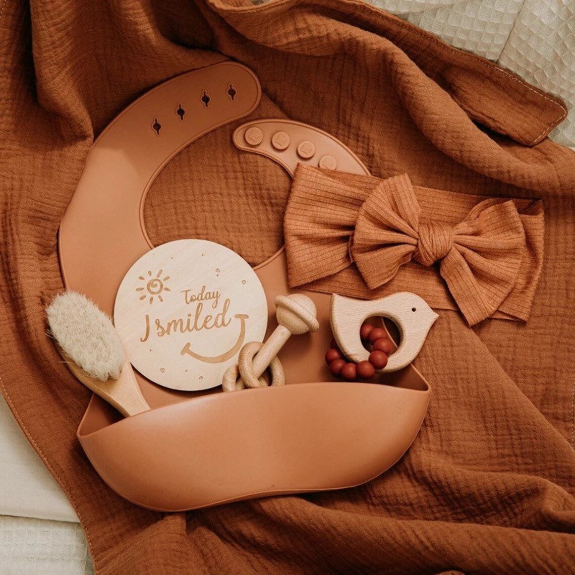 Ensemble cadeau de bébé nouveau-né brun | Etsy