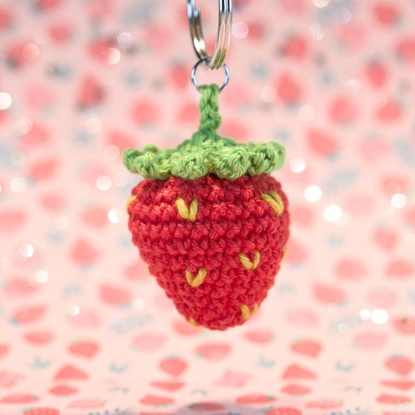 Porte clés Fraise rouge au crochet fait main