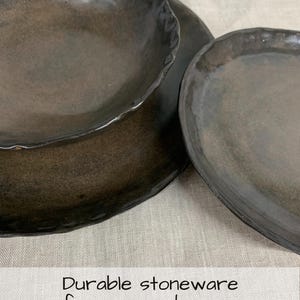 Handmade Plates and Bowls | Ceramic Stoneware Pottery Dish | Moody Rustic Dishes | Artisan Dinnerware Plate Set | Earth Tone Dinner Set afbeelding 3