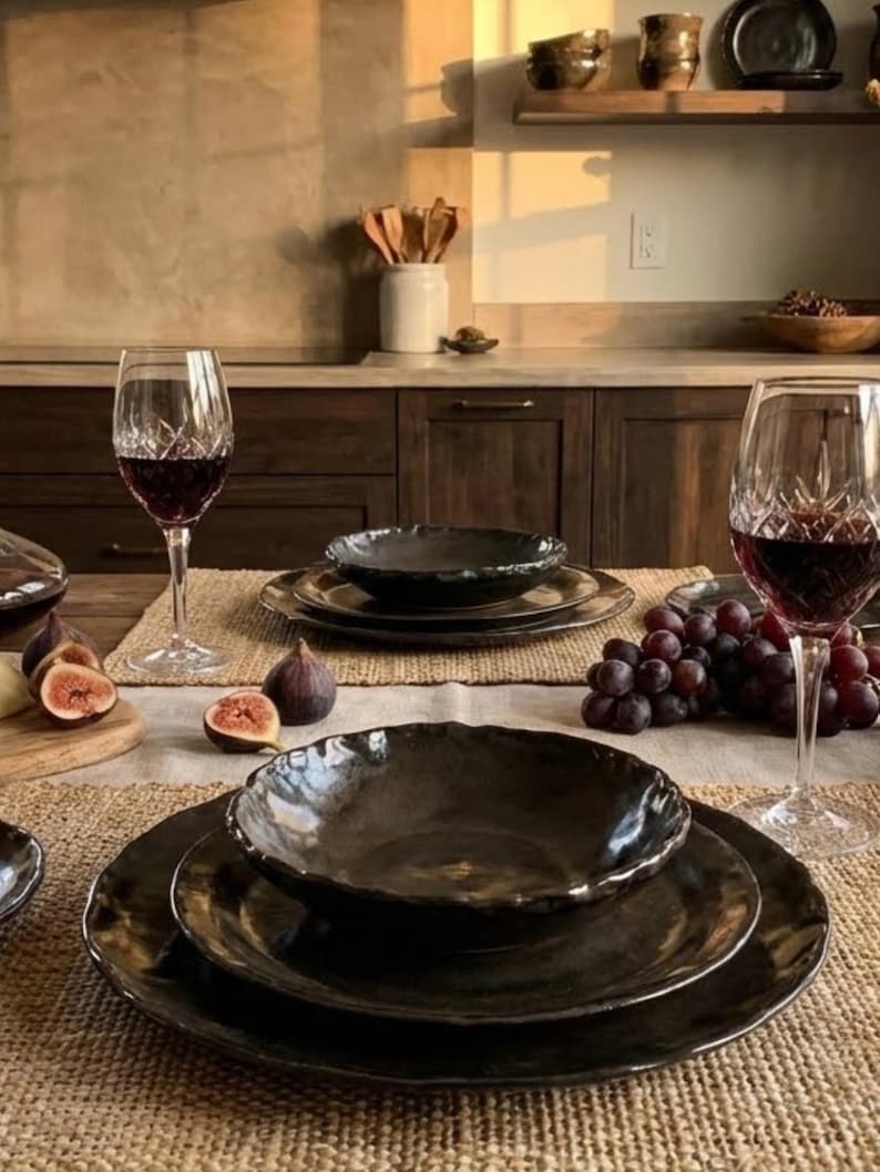 Handmade Plates and Bowls | Ceramic Stoneware Pottery Dish | Moody Rustic Dishes | Artisan Dinnerware Plate Set | Earth Tone Dinner Set afbeelding 17
