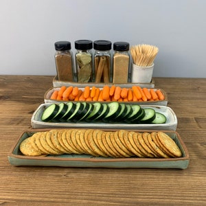 Appetizer Tray | Cracker & Cheese Serving Platter | Countertop Spice Tray | Cooking Mom Gift | Cheeseboard Party Platter | Modern Pottery bild 9