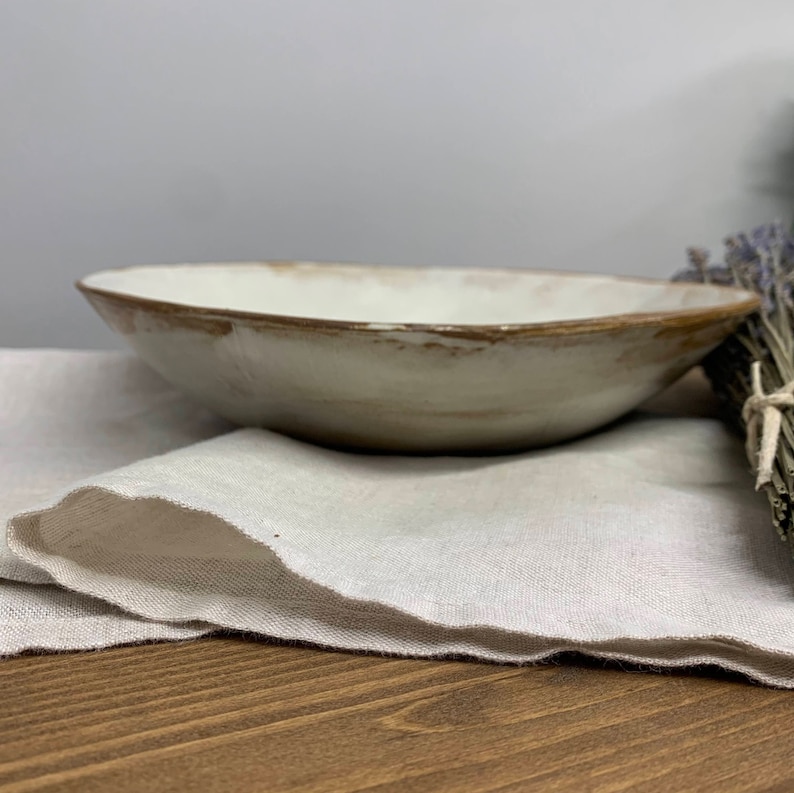 Frutero de cerámica orgánica / Decoración asimétrica / Centro de mesa minimalista moderno / Cerámica Wabi Sabi / Regalo de cerámica artesanal / Cuenco decorativo imagen 3