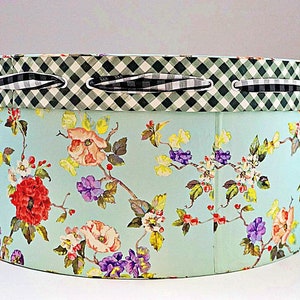 Beautiful and rare set of 5 Tracy Porter stackable/nesting hat boxes with floral Spring design image 2