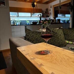 Armleuning met zwaluwstaartverbinding, eikenhouten plank
